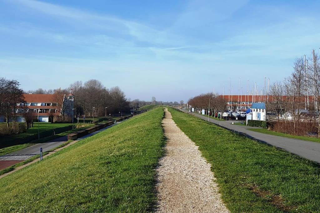 Welkom In Dekreek V59, Dem Freundlichen Ferienhaus Bruinisse Exteriör bild