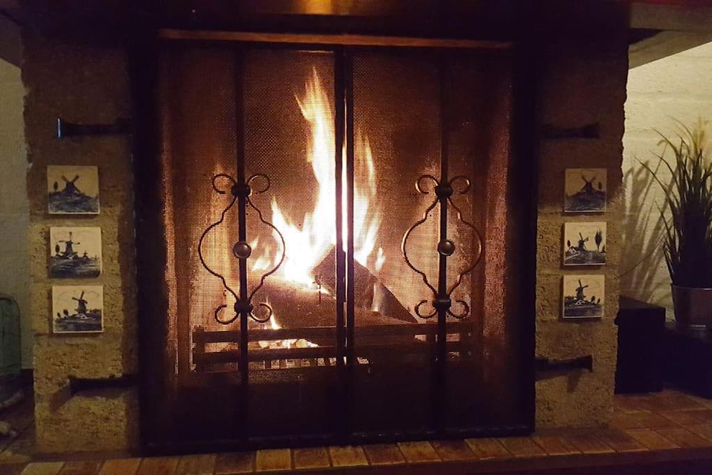 Welkom In Dekreek V59, Dem Freundlichen Ferienhaus Bruinisse Exteriör bild